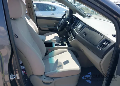 2016 Kia Sedona Lx z USA, uszkodzony, nr VIN KNDMB5C17G6182218